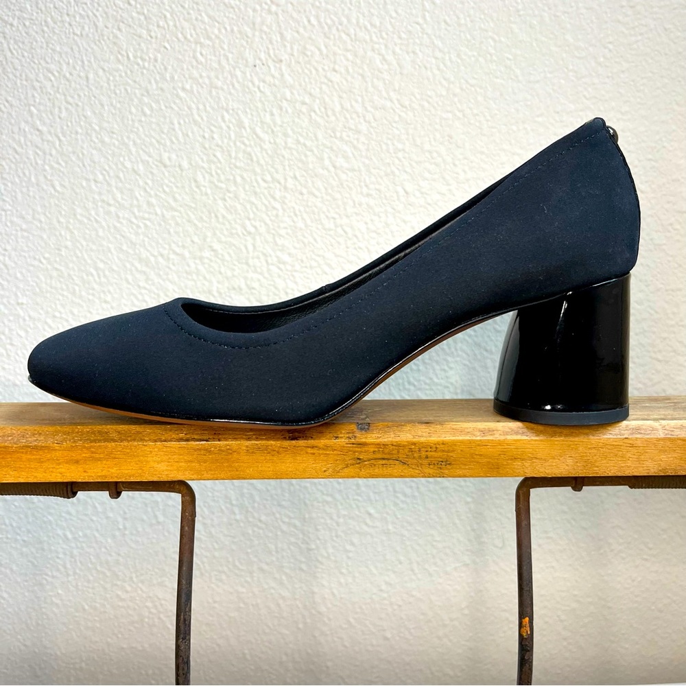 Donald Pliner Camy Pump, Microfiber, Mirror Heel, Size 7